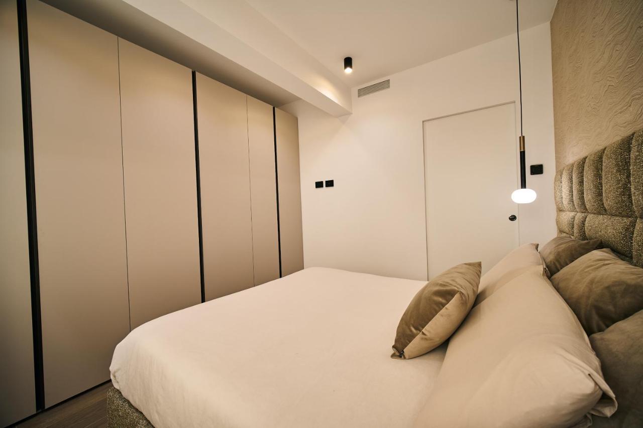 Luxury & Central Apartment Милано Екстериор снимка