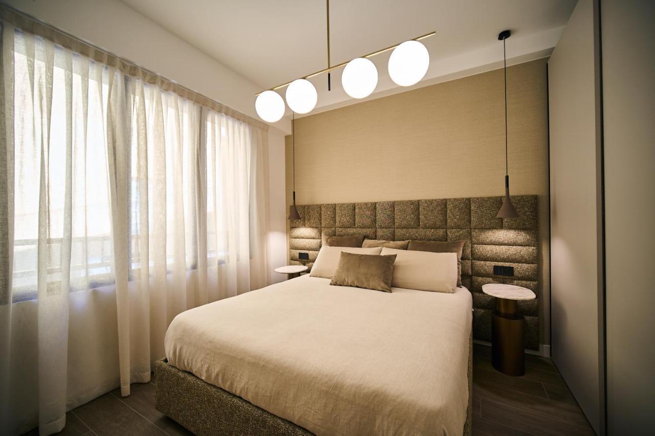 Luxury & Central Apartment Милано Екстериор снимка