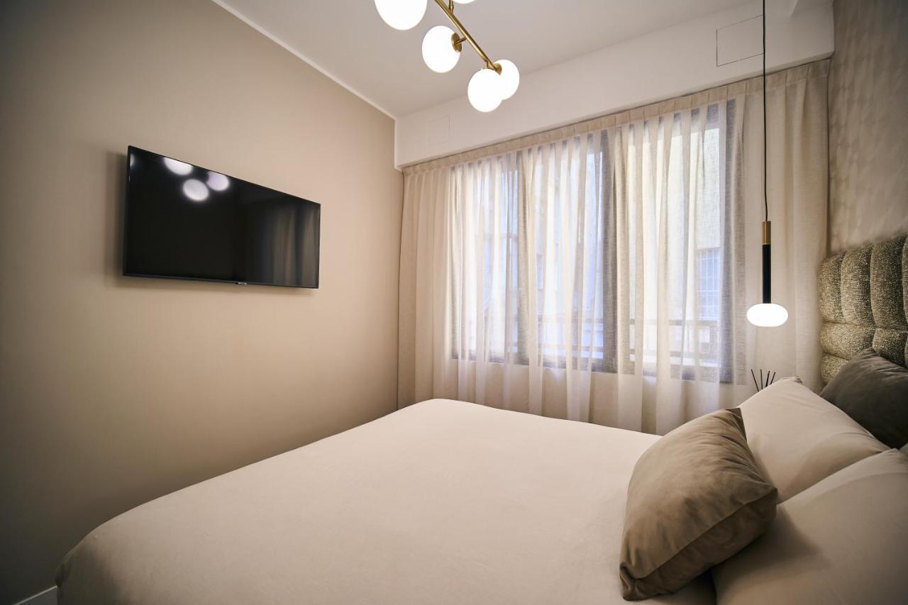 Luxury & Central Apartment Милано Екстериор снимка