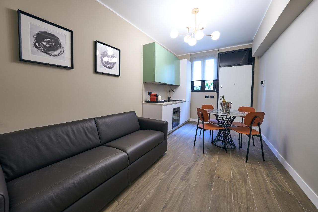 Luxury & Central Apartment Милано Екстериор снимка