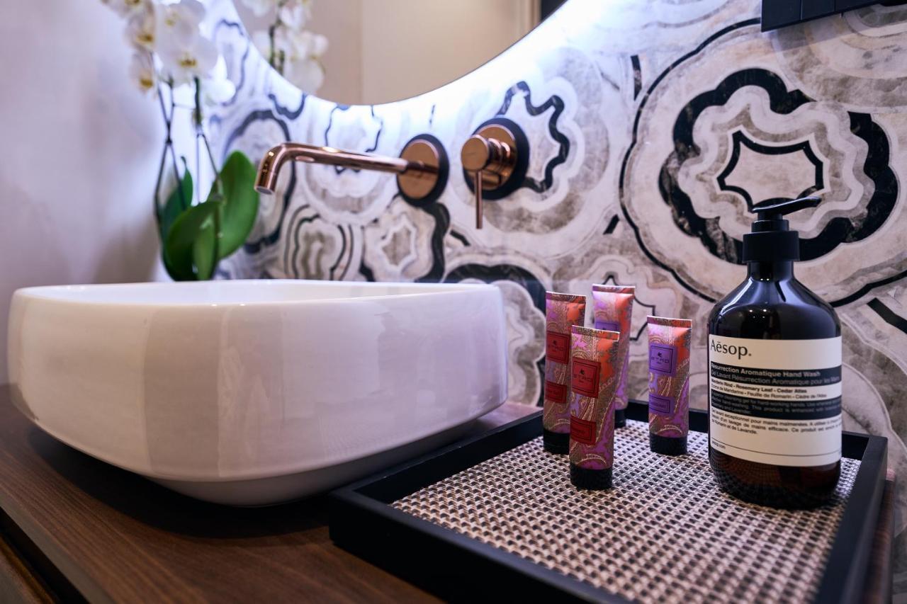 Luxury & Central Apartment Милано Екстериор снимка