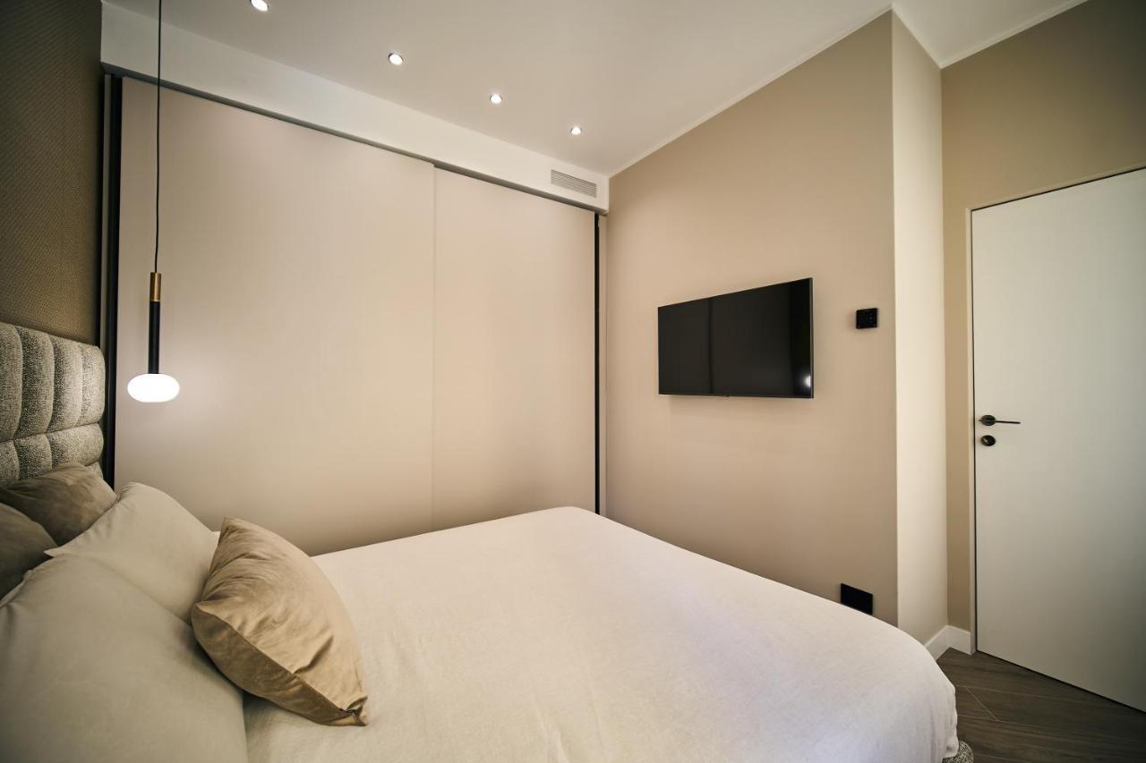 Luxury & Central Apartment Милано Екстериор снимка